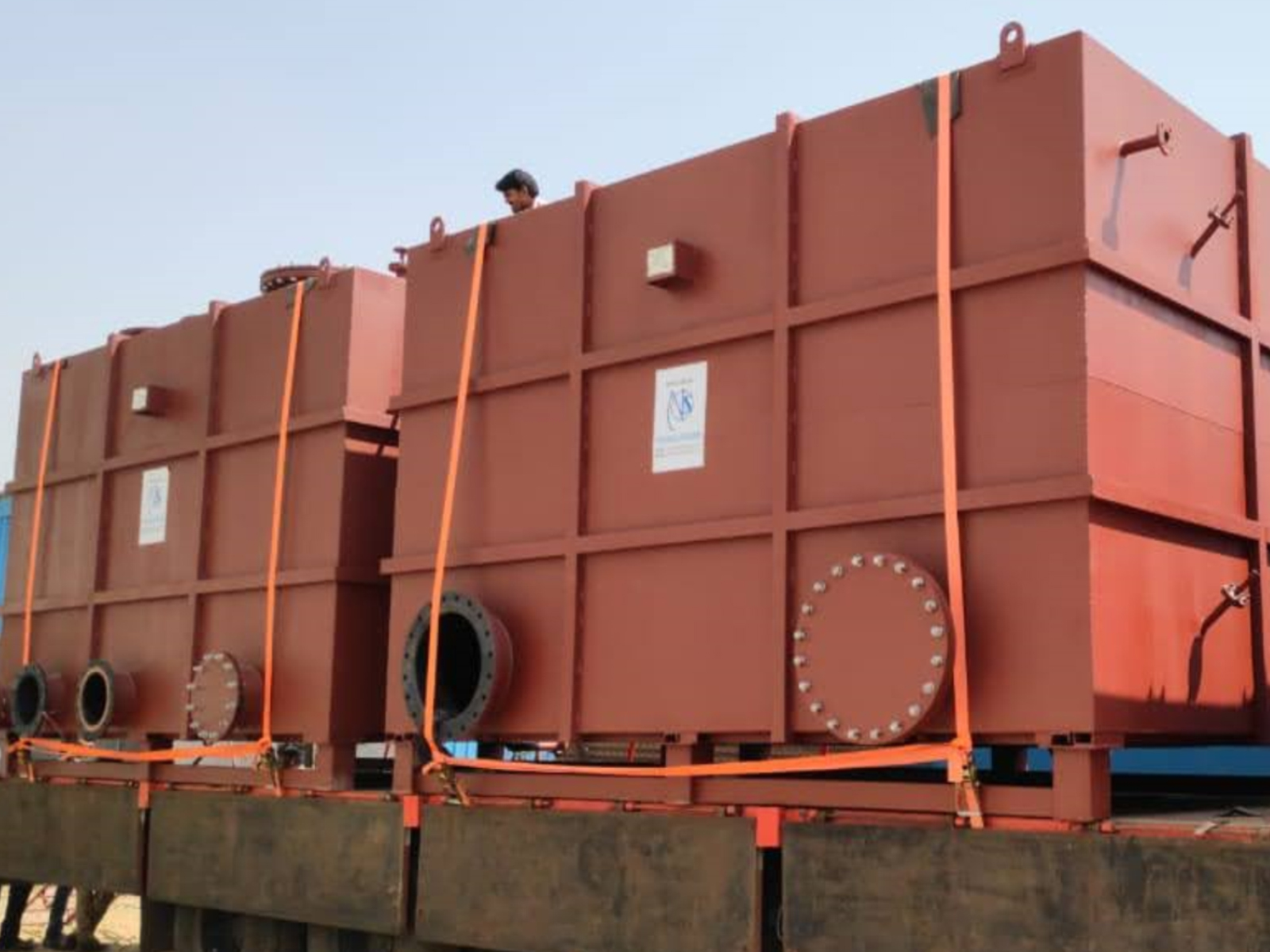 Hot & Cold Well Tank Manufacturers, Suppliers & Exporters
